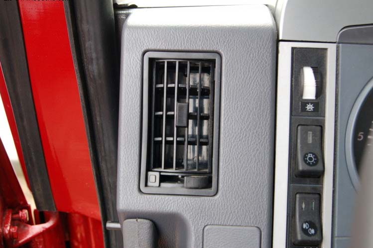 ���ͼ68-��������F2000 336���� 6X2 �ӳ��߶� ��ǿ�� SX4205NR279��ǣ����