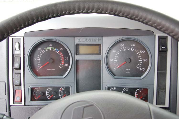 ���ͼ69-��������F2000 336���� 6X2 �ӳ��߶� ��ǿ�� SX4205NR279��ǣ����