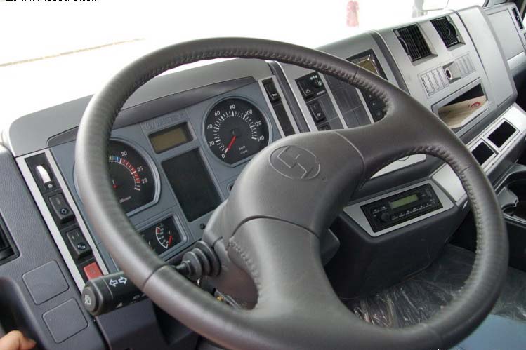 ���ͼ74-��������F2000 336���� 6X2 �ӳ��߶� ��ǿ�� SX4205NR279��ǣ����