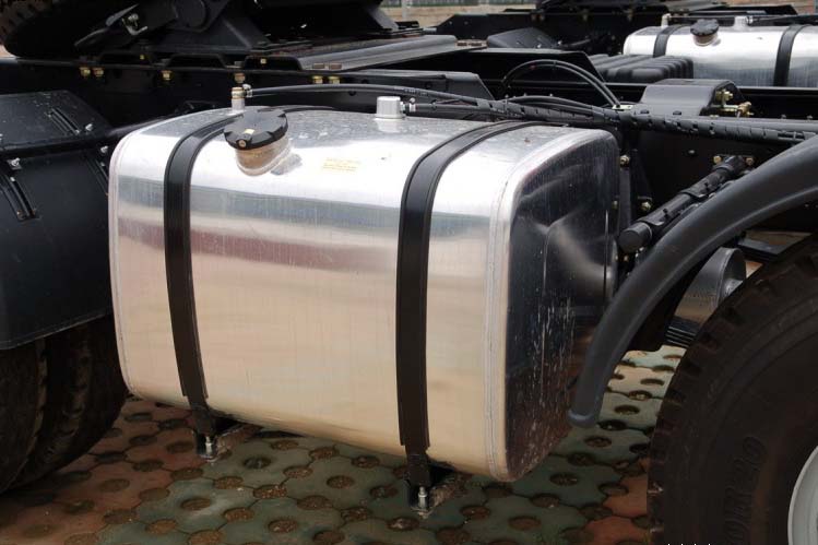 ���ͼ110-��������F2000 336���� 6X2 �ӳ��߶� ��ǿ�� SX4205NR279��ǣ����