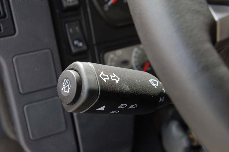 ���ͼ30-��������F3000 290���� 6X4 SX3255DN3841����ж��