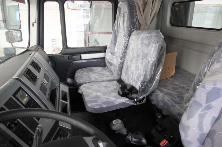 ���ͼ11-��������F3000 375���� 6X4 ���ٰ� SX4257NT324K1��ǣ����