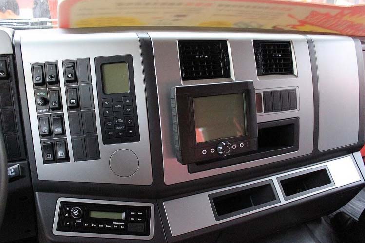 ͼ8-F3000 380 8X4 ҺȻ SX3315DT456TLж