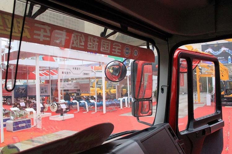 ���ͼ23-��������F3000 380���� 8X4 Һ����Ȼ�� SX3315DT456TL����ж��