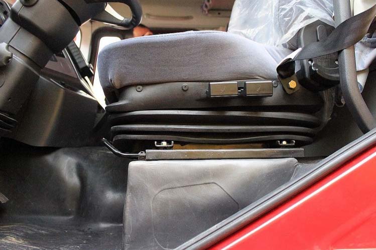 ���ͼ27-��������F3000 380���� 8X4 Һ����Ȼ�� SX3315DT456TL����ж��