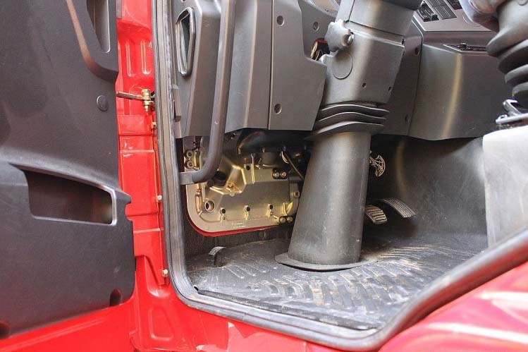 ���ͼ32-��������F3000 380���� 8X4 Һ����Ȼ�� SX3315DT456TL����ж��