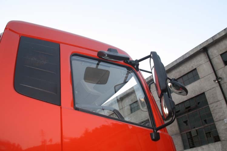 ���ͼ8-���������� 290���� 8X4 DFL3311AXA����ж��