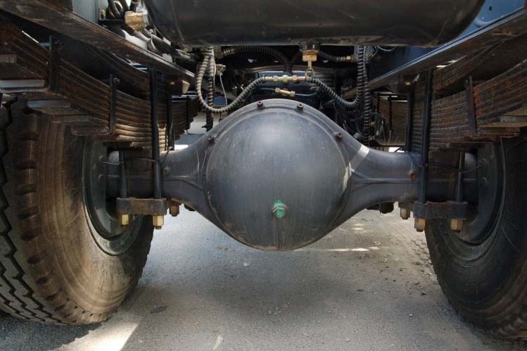 ���ͼ18-�������� 270���� 4X2 DFL4180A2��ǣ����