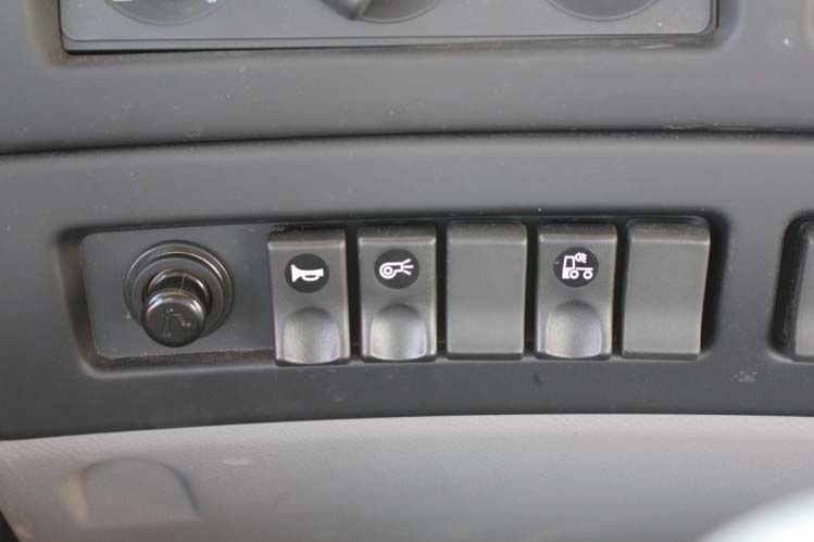 ���ͼ37-�������� 315���� 6X2 DFL4240A2��ǣ����