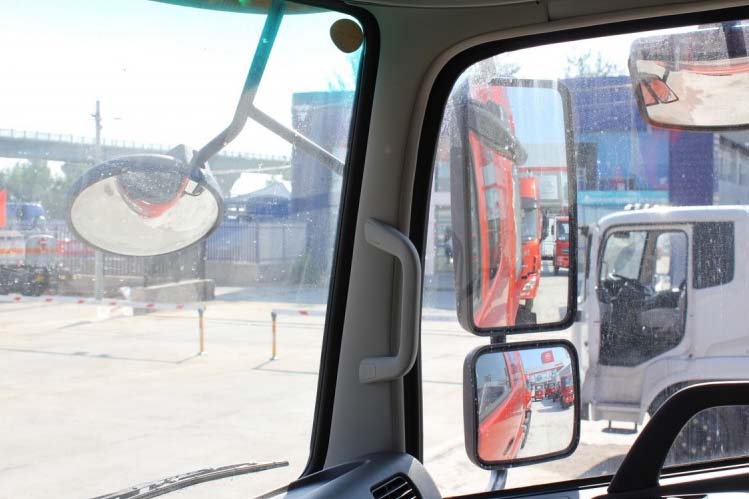 ���ͼ20-�������� 340���� 6X4 (����dCi340-30) DFL4251A9��ǣ����