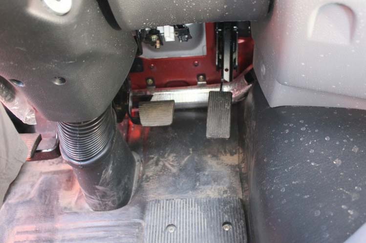 ���ͼ48-�������� 340���� 6X4 (����dCi340-30) DFL4251A9��ǣ����