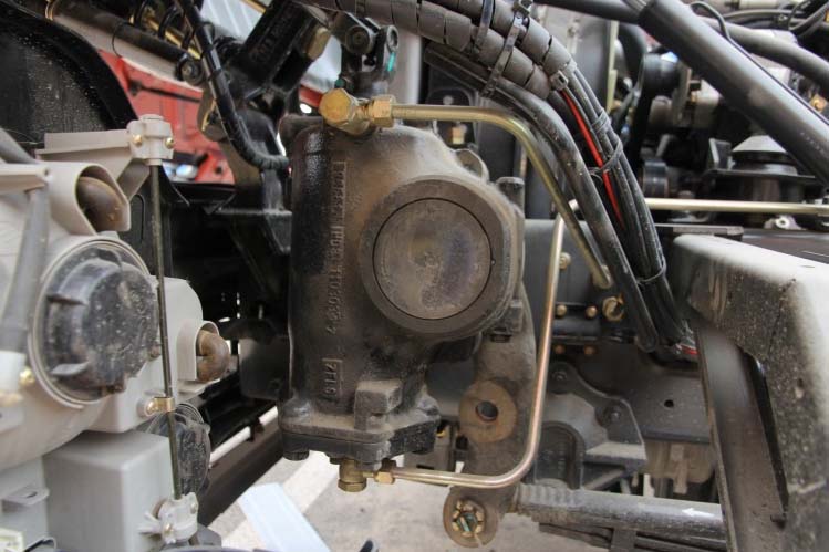 ���ͼ15-�������� 375���� 6X4 DFL4251A10��ǣ����