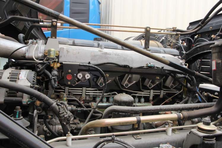 ���ͼ23-�������� 375���� 6X4 DFL4251A10��ǣ����