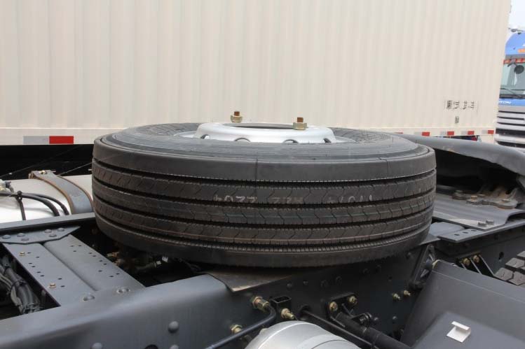 ���ͼ32-�������� 375���� 6X4 DFL4251A10��ǣ����